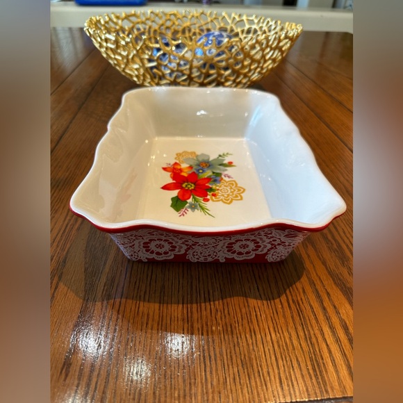 EUC Pioneer Woman Red Lace & Floral Stoneware Bakeware/Baking Dish, Used… - Picture 3 of 13